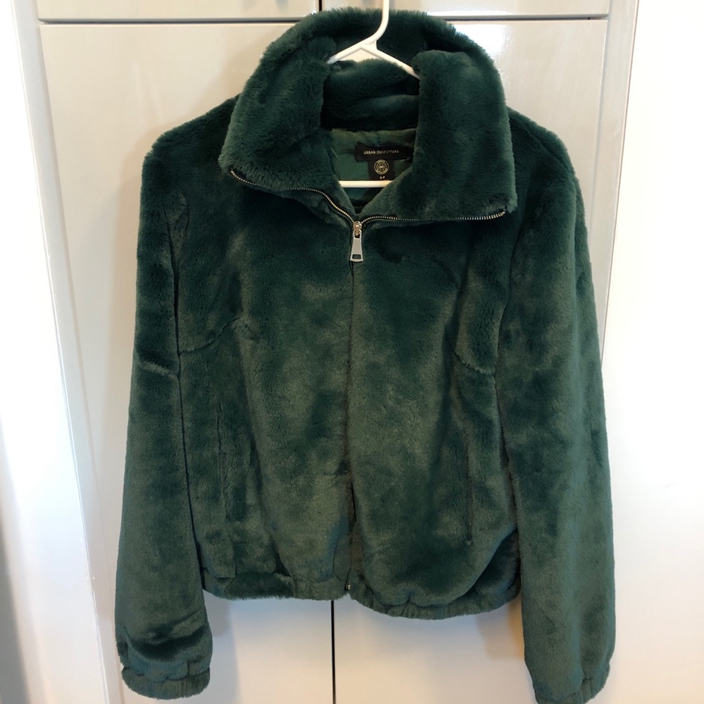 Green fuzzy jacket Urban Outfitters Size small